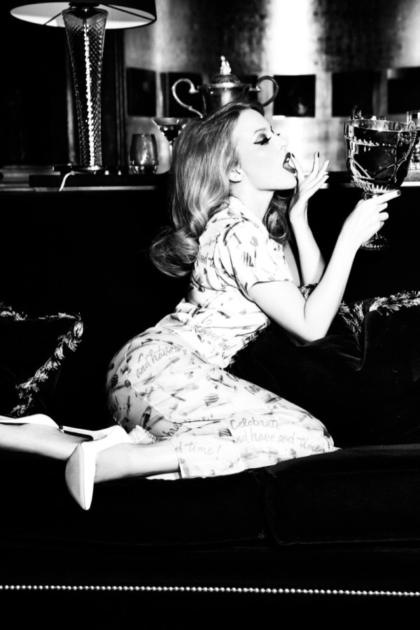 kylie-minogue-by-ellen-von-unwerth