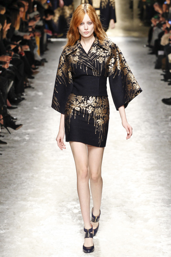 blumarine-rtw-fw2014-runway-01_084547122808