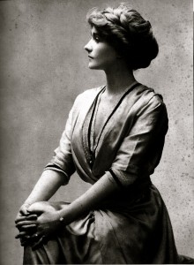 coco chanel in 1910