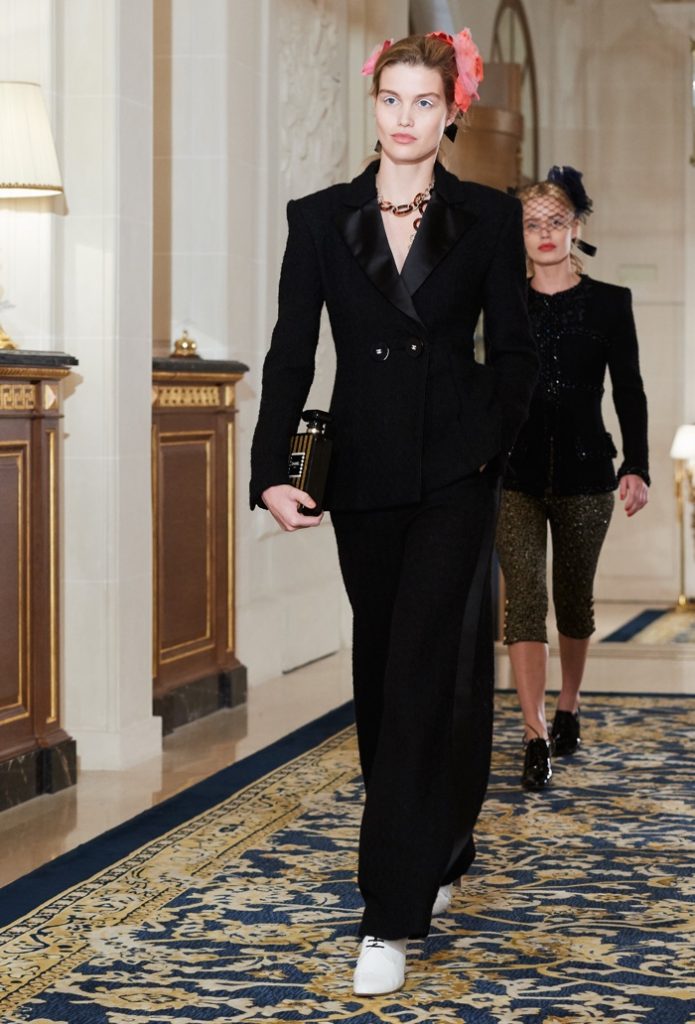 chanel-pre-fall-2017-runway24