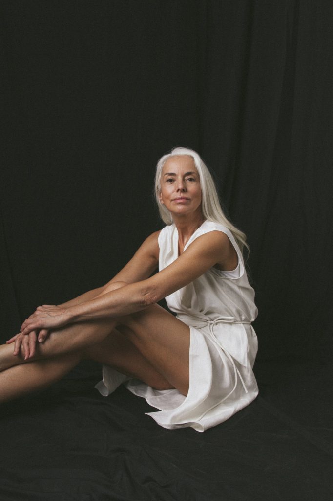 Yazemeenah Rossi, manechinul în vârstă de 61 de ani arată splendid în costum de baie