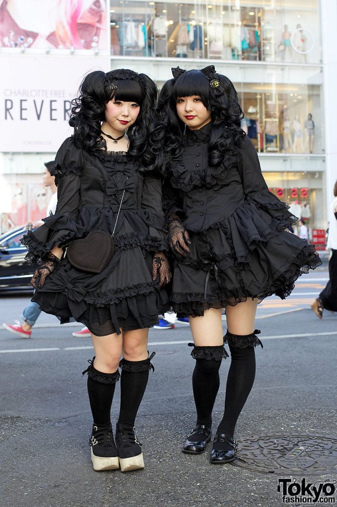 Lolita fashion este o subcultură a Japoniei