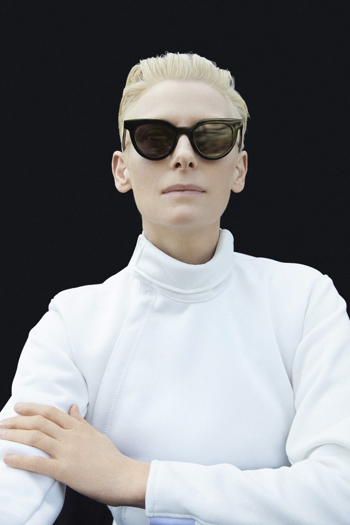 Tilda Swinton a lansat o colecție capsulă în colaborare cu Gentle Monster