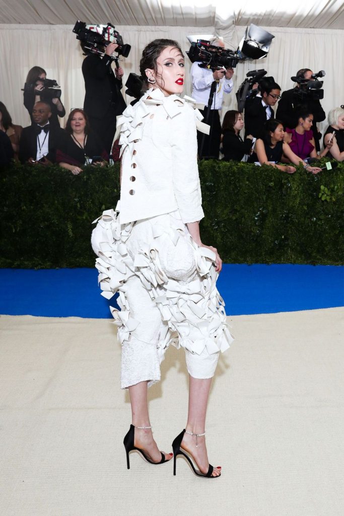 AVANGARDĂ pe covorul roșu al balului MET GALA 2017