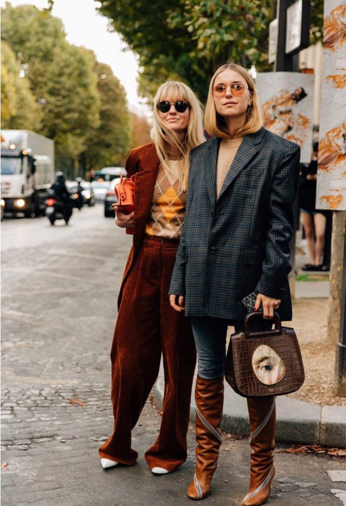 Street inspiration în nuanțe chic de cognac